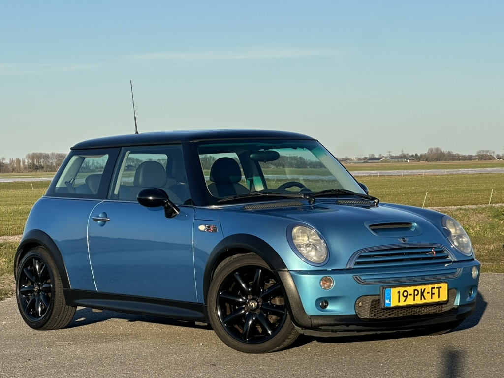 Blauwe MINI Cooper S R53